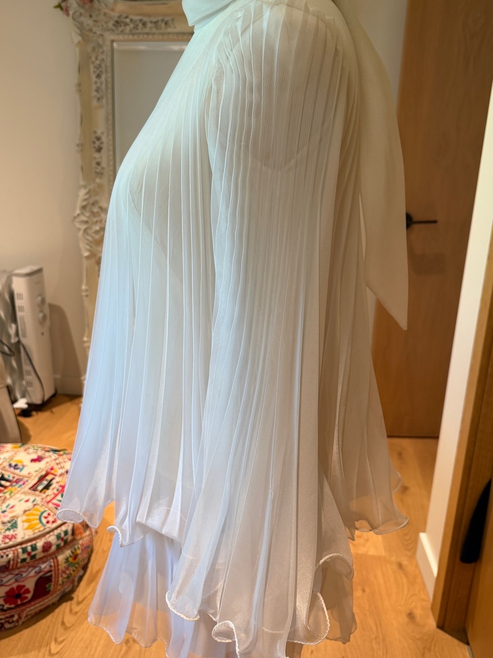 Rare Vintage Ivory Pleated Chiffon cream colored mini dress size 4 (approx) - Picture 6 of 10